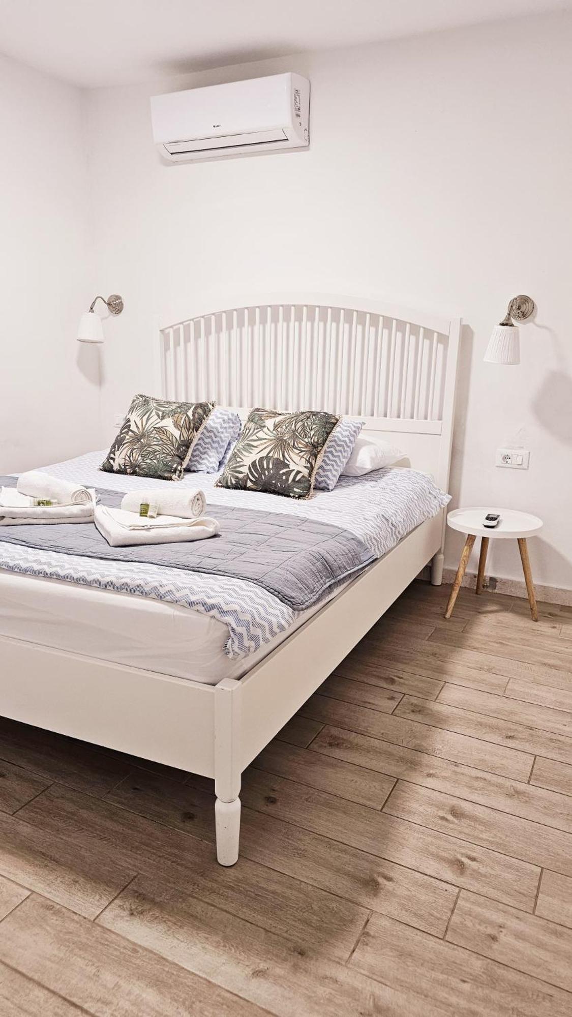 Guesthouse Augusta Insula Lastovo Ngoại thất bức ảnh