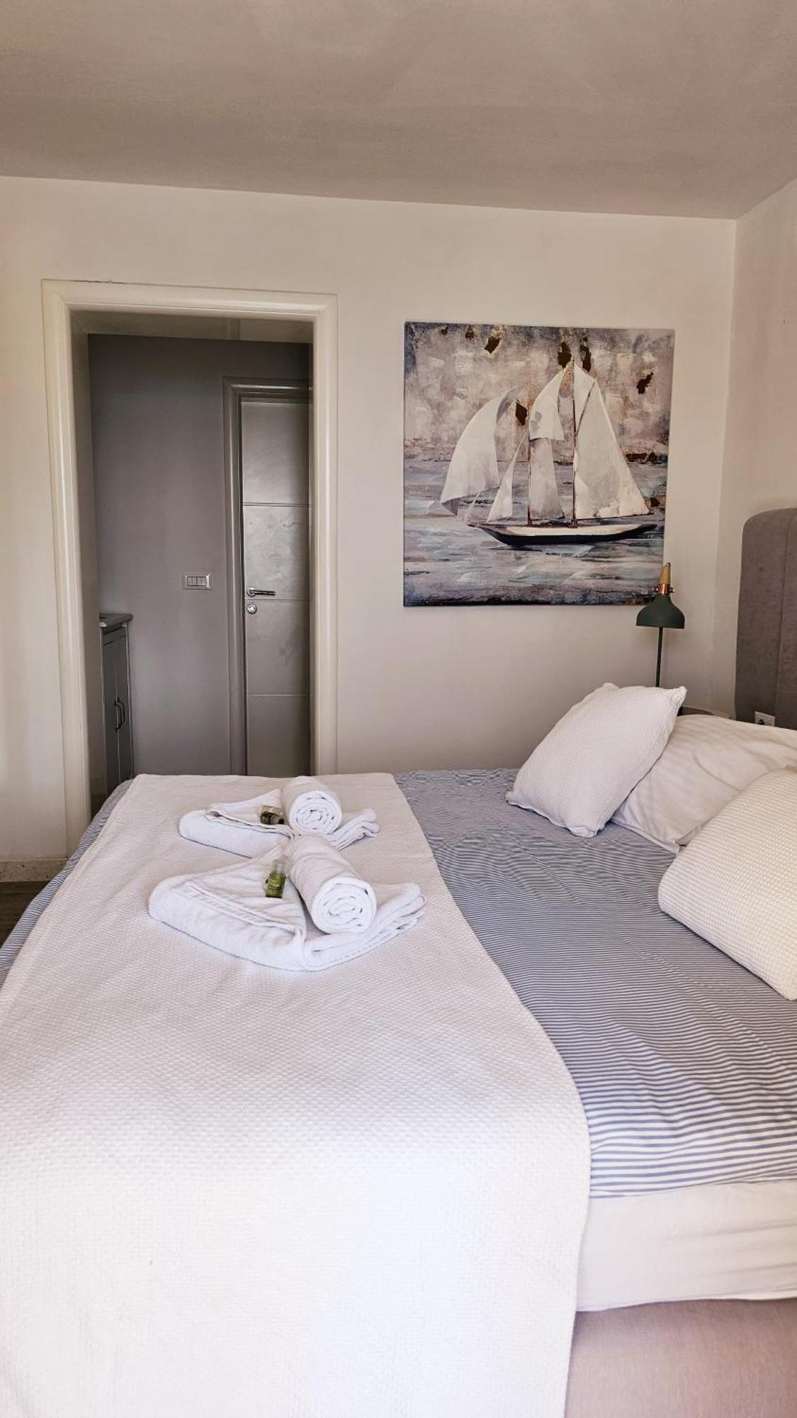 Guesthouse Augusta Insula Lastovo Ngoại thất bức ảnh