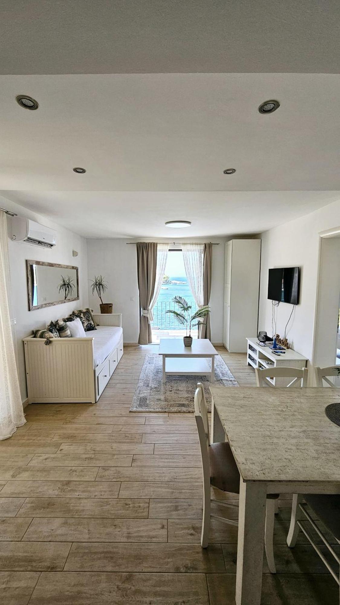 Guesthouse Augusta Insula Lastovo Ngoại thất bức ảnh