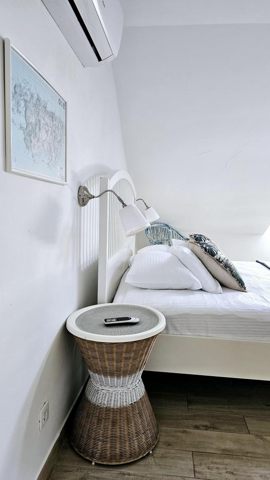 Guesthouse Augusta Insula Lastovo Ngoại thất bức ảnh