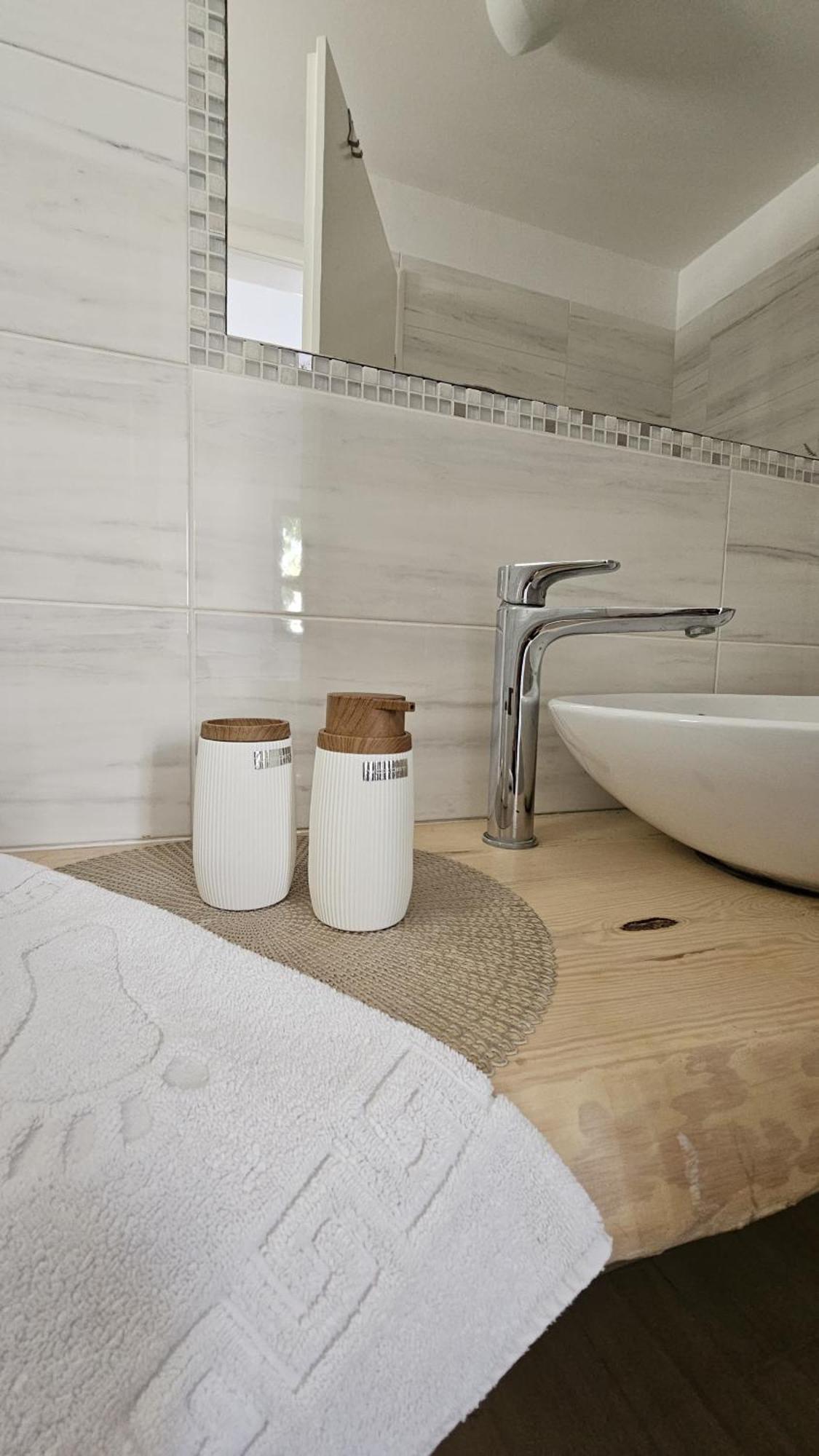Guesthouse Augusta Insula Lastovo Ngoại thất bức ảnh